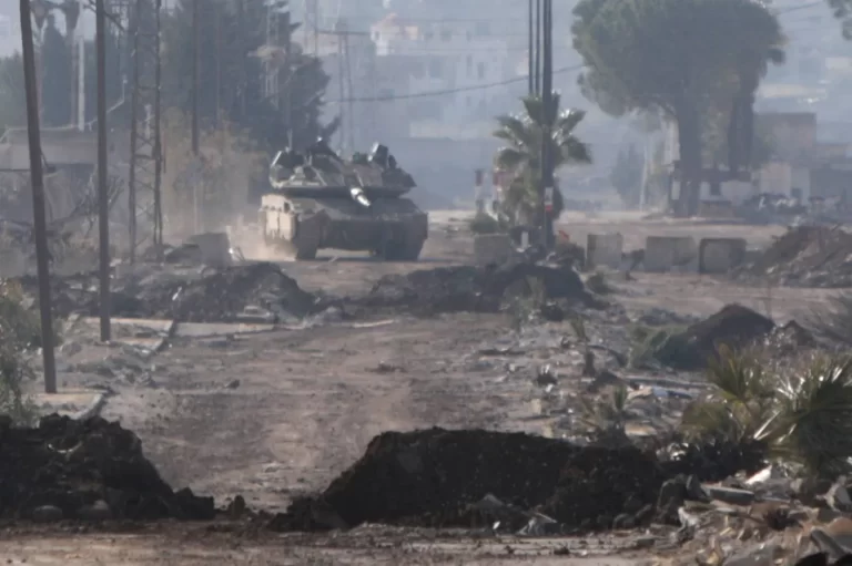 إدارة ترمب تحدد نهاية سبتمبر موعداً نهائياً لاتفاق أمنى بين دمشق وتل أبيب