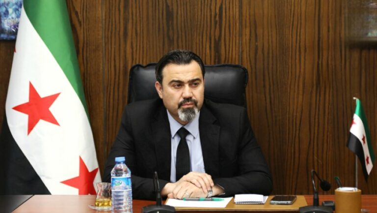 التربية تعلن إعادة المُفصولين بسبب الثورة إلى وظائفهم