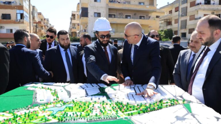 الرئيس الشرع يزور حمص وحماة ويضع حجر الأساس لمشاريع تنموية