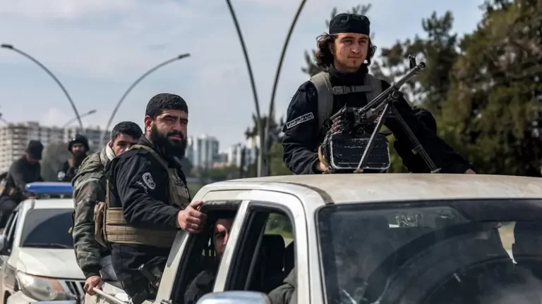 اللجنة السورية بشأن أحداث الساحل حددنا 563 مشتبها به