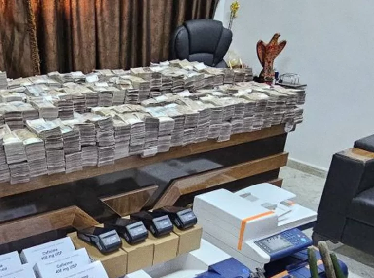 الأمن الجنائي السوري يستعيد أموالاً سرقت من أحد البنوك ليلة سقوط النظام