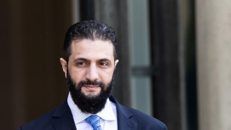 الرئيس الشرع يتعهد بتوجيه حزمة مشاريع متكاملة إلى محافظة حلب