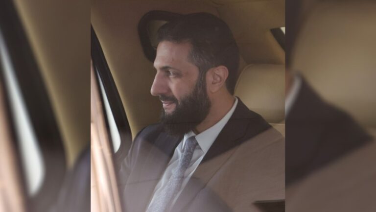 في زيارة تاريخية.. الرئيس السوري أحمد الشرع يصل إلى الولايات المتحدة