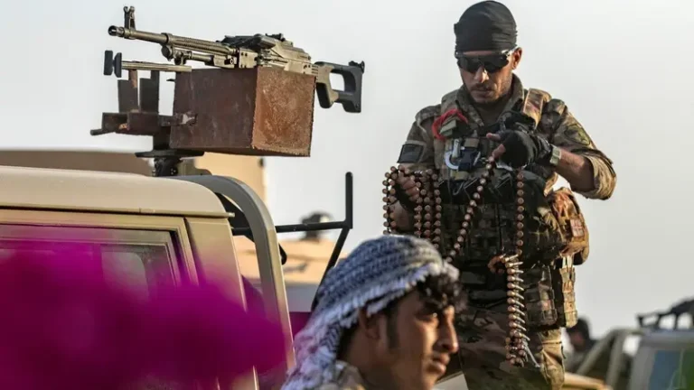 أنقرة تحذر مجدداً على قسد الاندماج في الجيش السوري