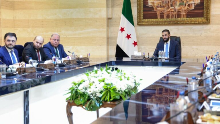 بحث السياسات الاقتصادية والخدمية.. الشرع يترأس اجتماع مجلس التنمية الأعلى