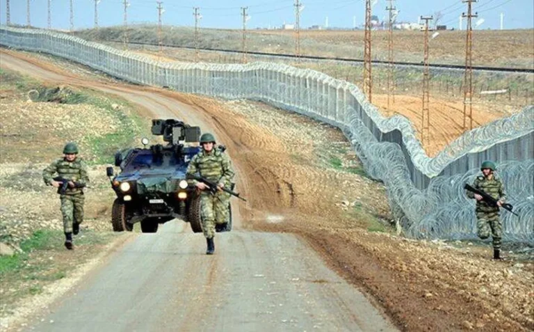 تركيا تبدأ تدريب وحدات من الجيش السوري على أراضيها