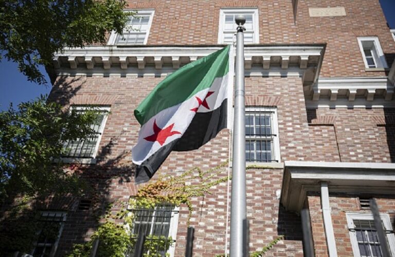 الشيباني يعلن تسلمه قراراً موقعاً من روبيو بخصوص السفارة السورية في واشنطن