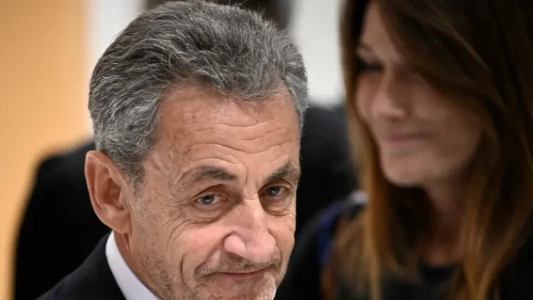 بعد 20 يوما في سجن لاسانتيه.. إفراج مشروط عن ساركوزي