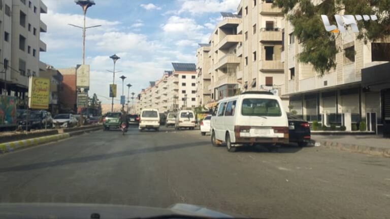 بعد أنباء عن تخفيض التعرفة.. إضراب سائقي سرافيس في دمشق