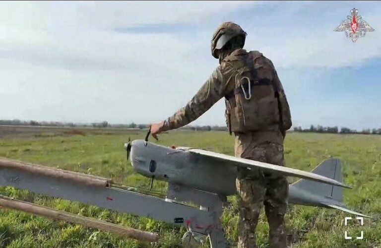 الدفاع الروسية إسقاط 20 طائرة مسيرة أوكرانية فوق 3 مناطق روسية