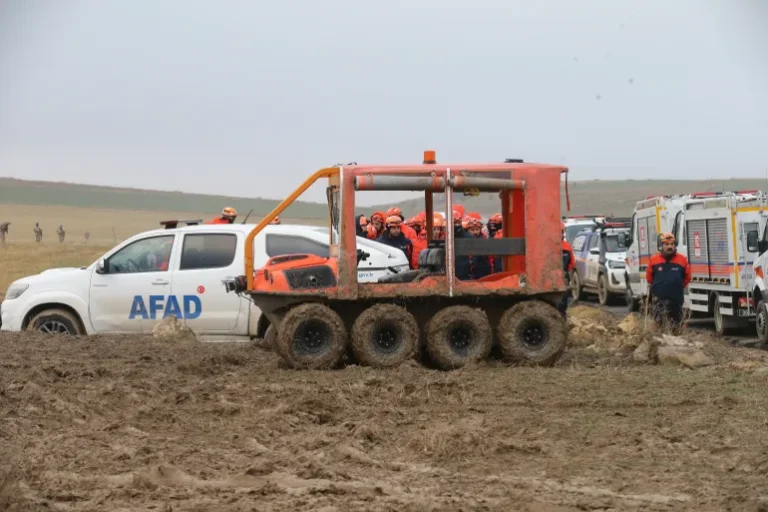 الطائرة الليبية المنكوبة.. تحقيقات مكثفة وبدء تحليل الصندوقين الأسودين