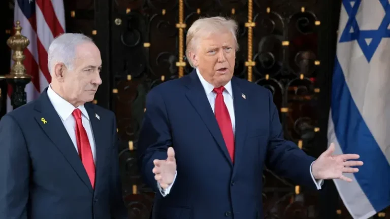 ترامب يناقش القوة الدولية في غزة مع نتنياهو.. ويلوح بضرب إيران