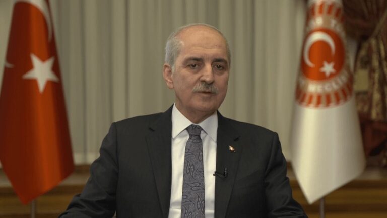 رئيس البرلمان التركي نأمل أن يتحقق التفاهم بين الحكومة السورية وقسد سلمياً