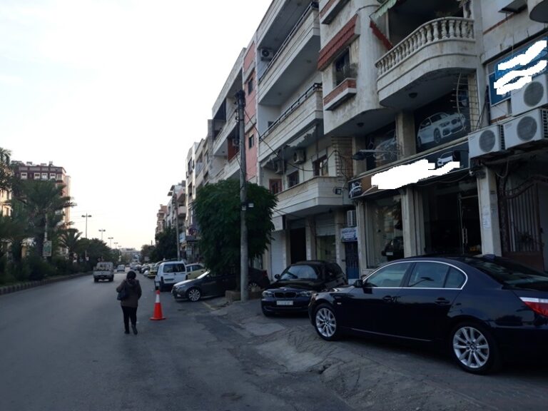 أرصفة طرطوس معارض للسيارات الفارهة